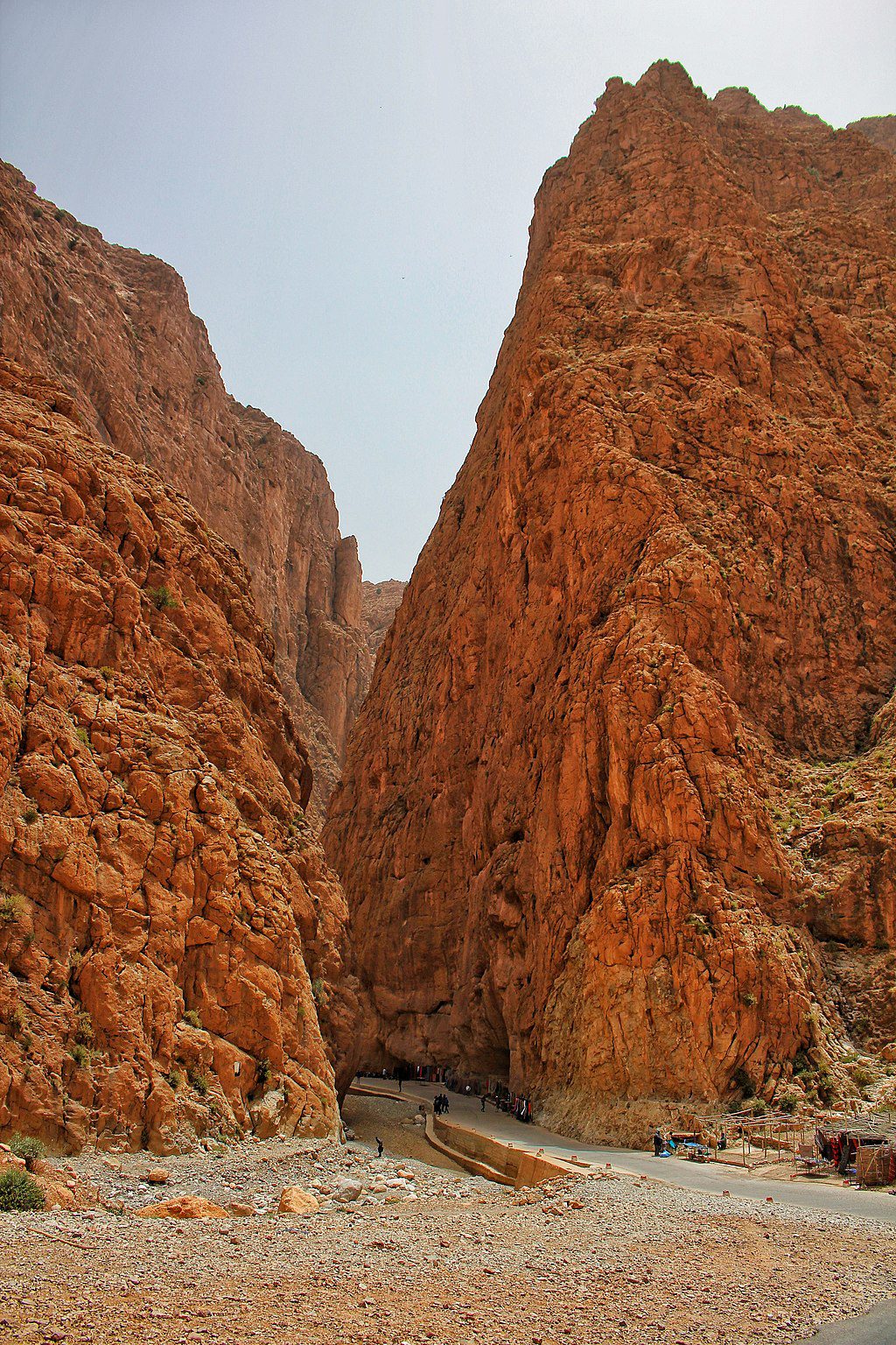 Todgha Gorge, Morocco || Tall limestone walls rising from a palm oasis || https://www.thecrag.com/en/climbing/morocco/gorges-du-toudghra-todra-gorge